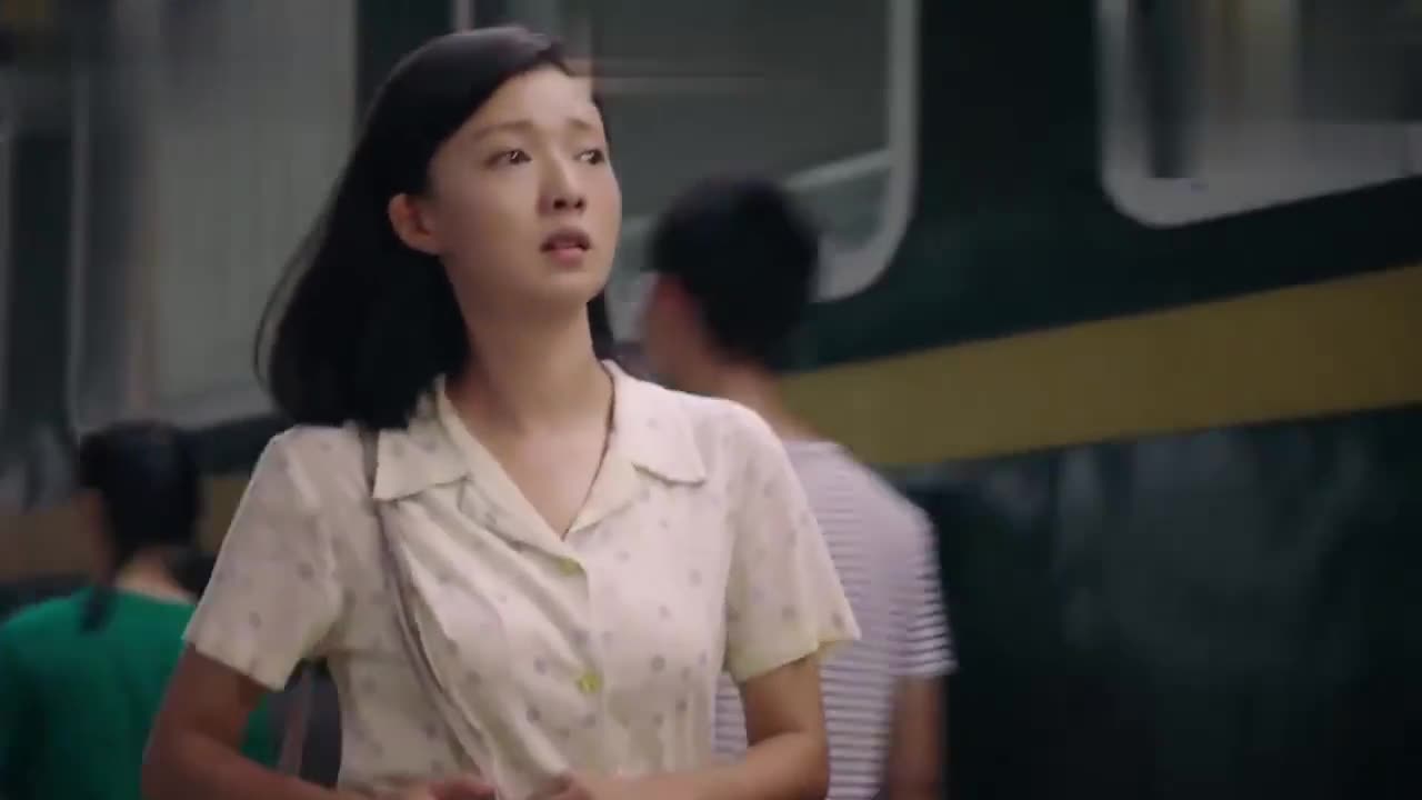 弟弟退役姐姐来车站接人,看到弟弟的样子,姐姐懵了|影视|电影|电视剧_新浪新闻