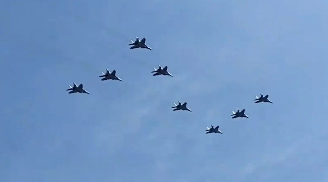 俄罗斯红场阅兵爆料：战机以Z字飞越红场，北约战俘或将出席阅兵休闲区蓝鸢梦想 - Www.slyday.coM