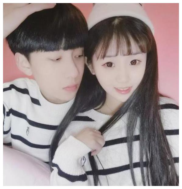 杨清柠王乐乐晒全家福,一家三口超有爱,网友却喊话心疼毛宸宸__财经头