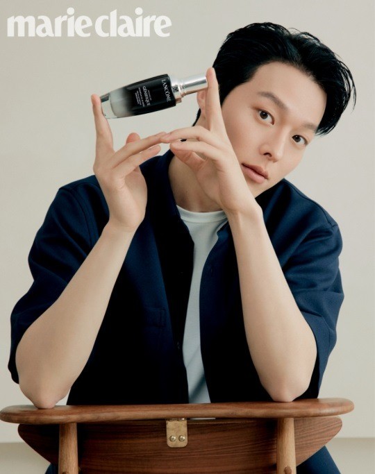 韩国艺人张基龙最新杂志写真曝光