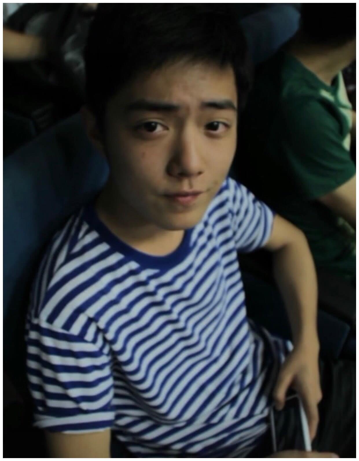 肖战为什么火看完他高中和大学时期的照片你就知道了