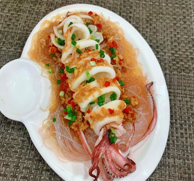 粉丝蒸鱿鱼做法简单味道鲜美至极