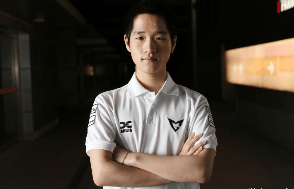 是释怀,毕竟这两年crown的状态下滑得实在太厉害了