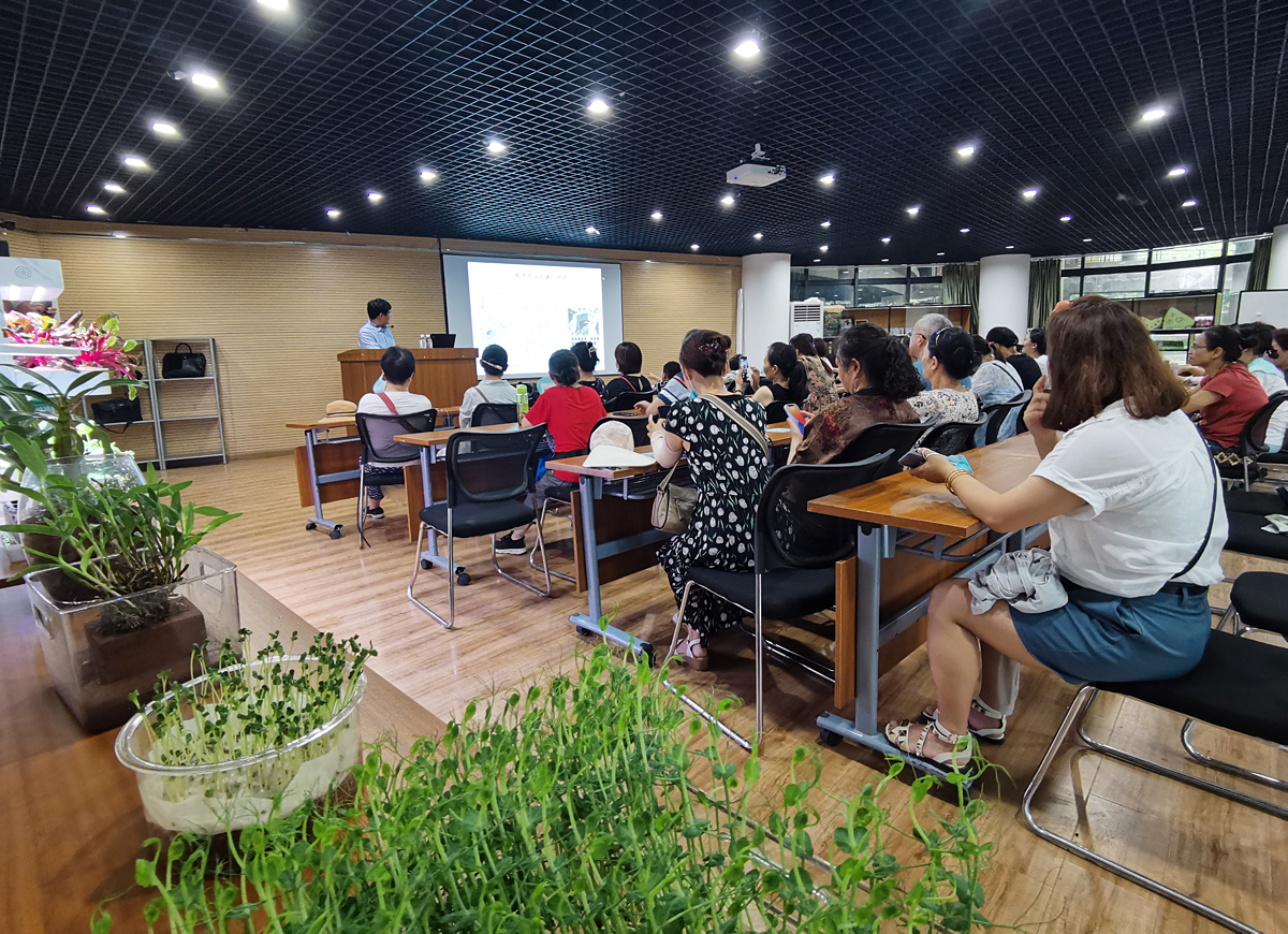 成都植物园推出“玩转方寸园艺,点亮都市生活”系列活动休闲区蓝鸢梦想 - Www.slyday.coM 成都植物园推出“玩转方寸园艺,点亮都市生活”系列活动休闲区蓝鸢梦想 - Www.slyday.coM