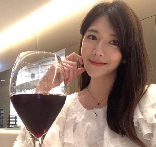 郑亦真在后来接受一采访时,便公开了事情的来由,表