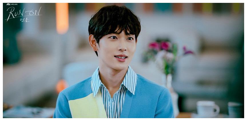 runon剧外任时完申世景的互动很甜他印象最深的情节很动人