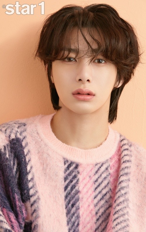 韩国男团monsta x成员蔡亨源最新杂志写真曝光