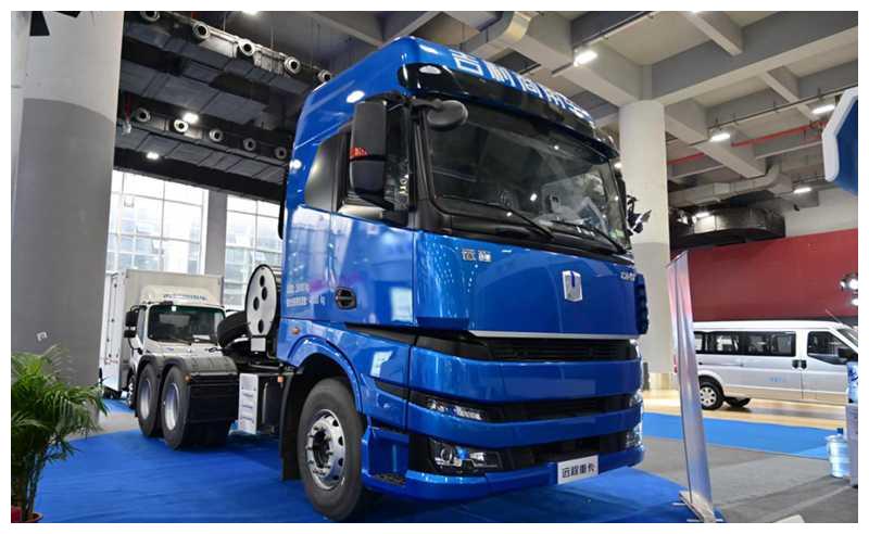 吉利远程lng重卡实拍国六潍柴动力外观太有冲击感了