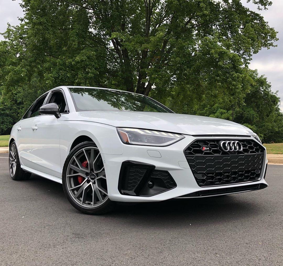 50万元内最值的奥迪性能车 新款奥迪s4海外实车拍摄