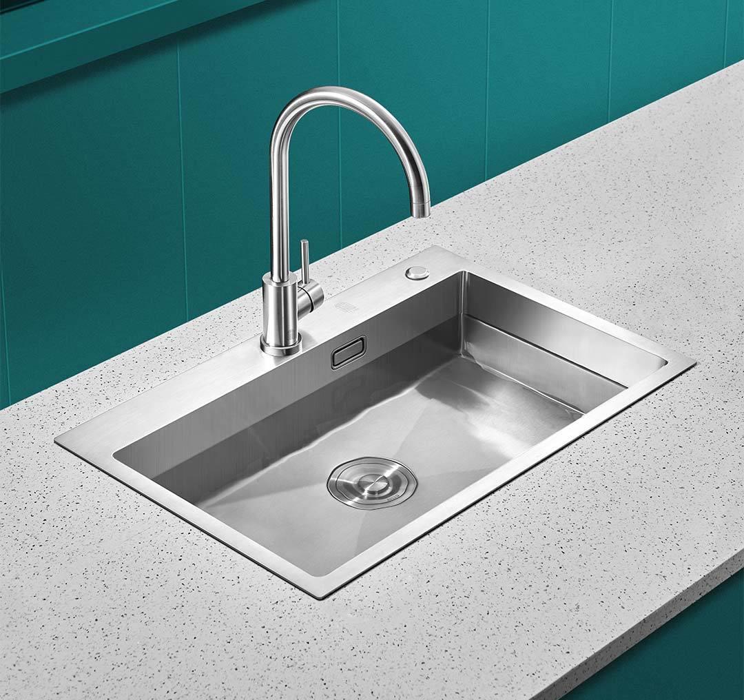 厨房水槽怎么选,水槽制作材料的区别?__财经头条