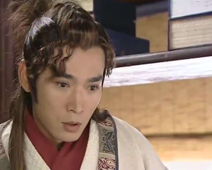 为您推荐: 我爱河东狮杜月红真泼辣追着陆少游打杜千娇霸气护夫 为您