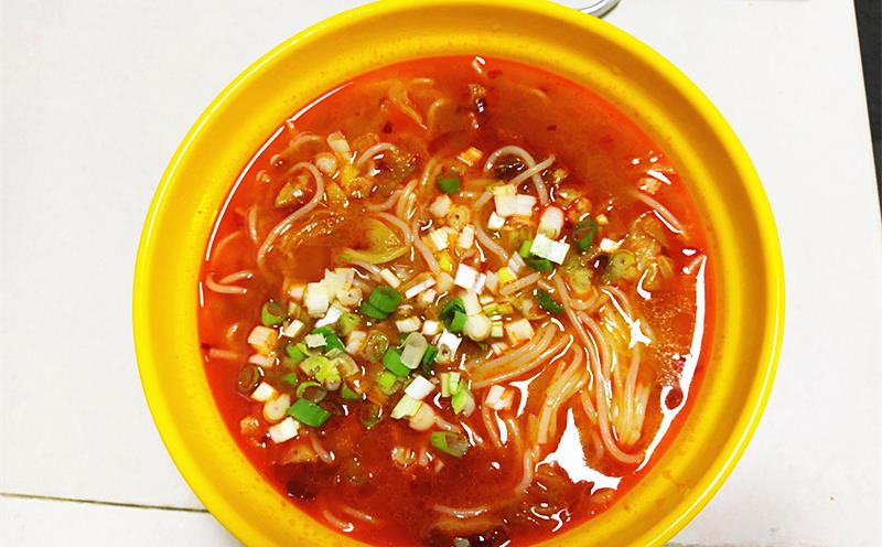 一碗面一座城,酸爽咸香的滨州牛筋面能发快递了,在家也能吃上