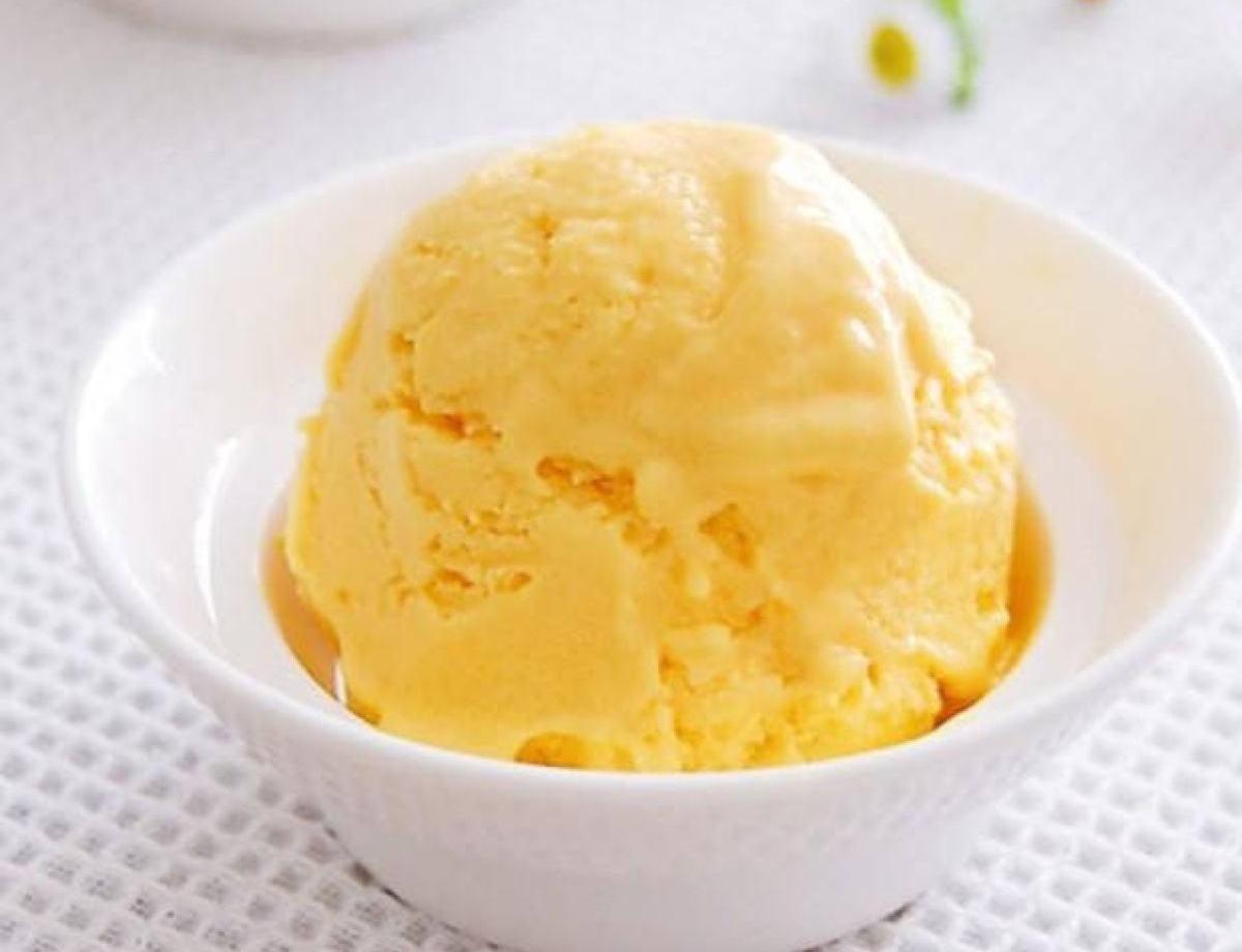 自製濃醇香冰淇淋 傳統版 香草冰淇淋 自製冰淇淋 奶蛋版 英式蛋奶醬How to DIY Ice cream - 夢幻廚房在我家