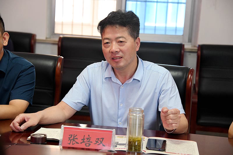 讲话省中华职业教育社秘书长牛爱平发表讲话座谈会现场高瞻远瞩谋发展