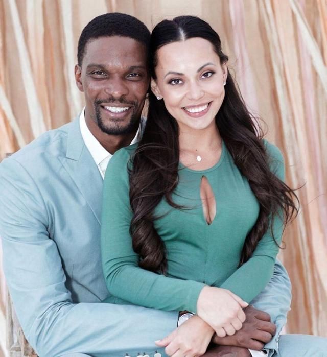 nba球星波什的审美怎么样?深入了解矮42厘米的妻子发现很出色!