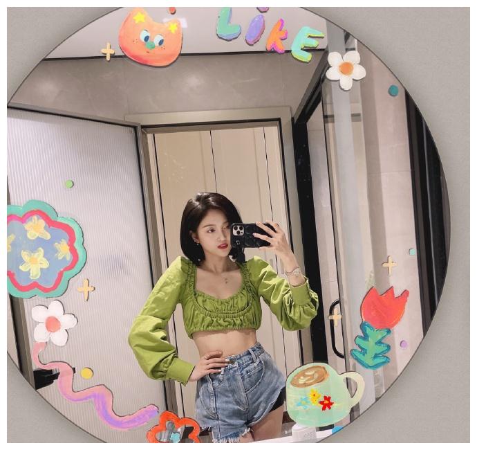 吴宣仪被吐槽素颜丑造型土,她晒美照直言:这个圈子女孩不被善待休闲区蓝鸢梦想 - Www.slyday.coM 吴宣仪被吐槽素颜丑造型土,她晒美照直言:这个圈子女孩不被善待休闲区蓝鸢梦想 - Www.slyday.coM