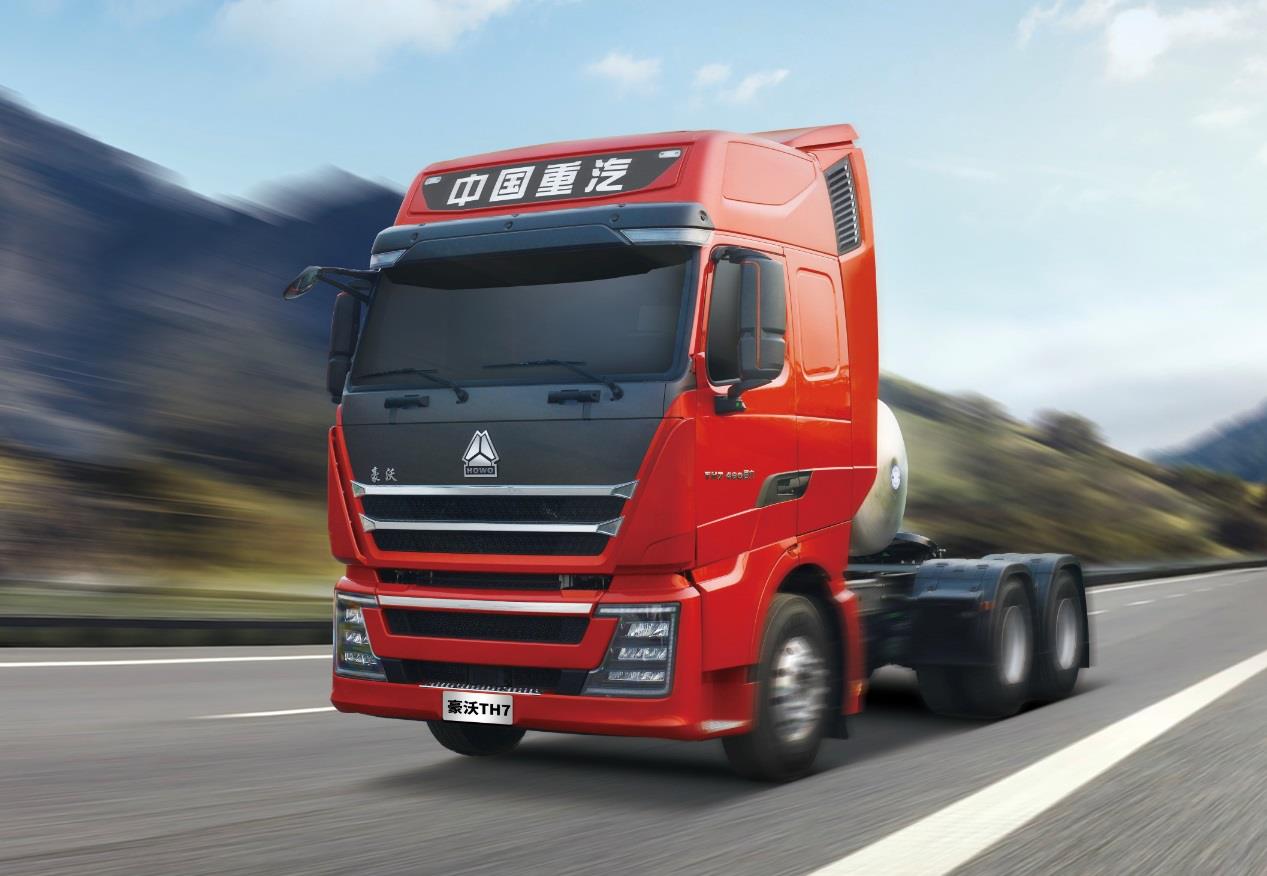 中国重汽爆款装备登场mt13燃气机重汽amt变速箱省气又可靠