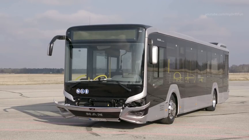 漂亮,德国man牌公交车,稳定性应该不错,真想去开一天