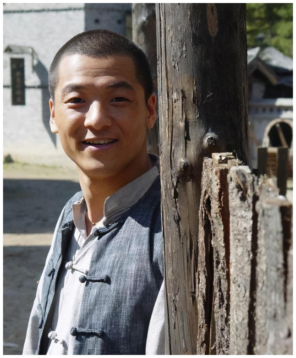 凭闯关东大火娶相恋13年女友为妻当父亲后差点结束生命