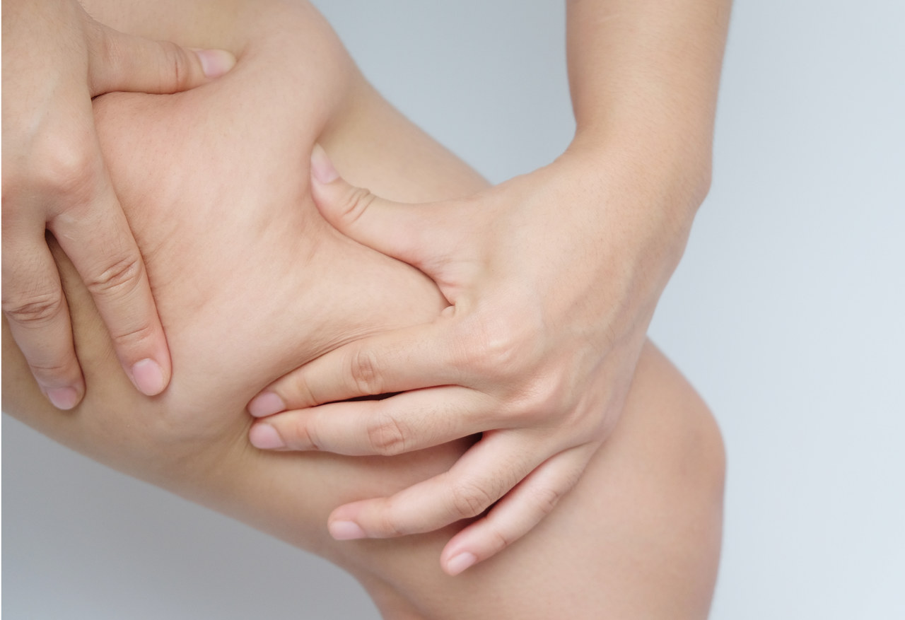 老年人脚肿别忽视，这2类常见的病因，逐条讲给您听