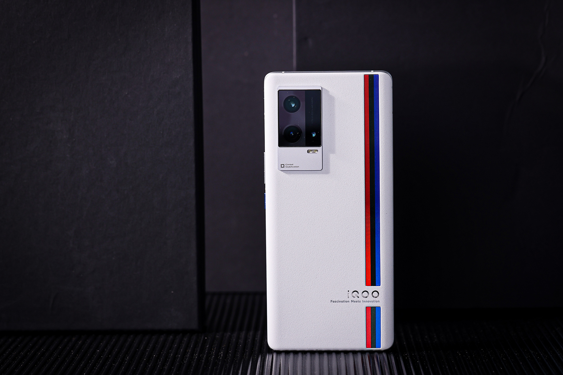 顶级性能与操控体验iqoo8pro手机图赏