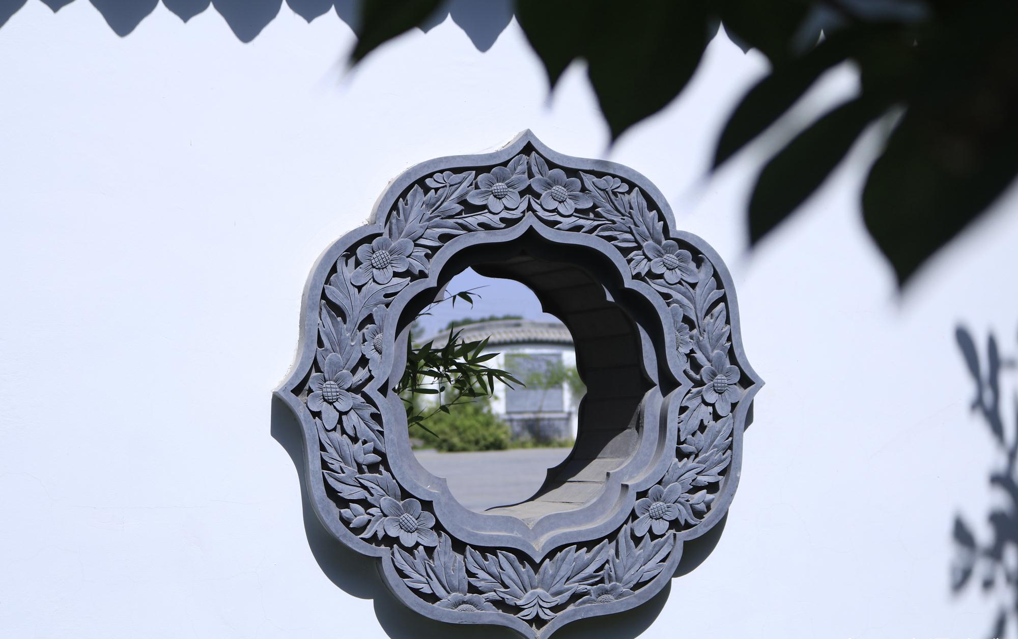 中式仿古建筑之砖雕镂空装饰,美成一幅画