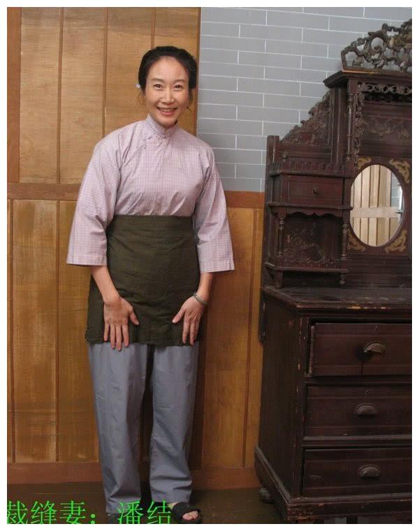 丈夫去世,独自一人抚养女儿|七十二家房客|潘洁|女儿_新浪新闻