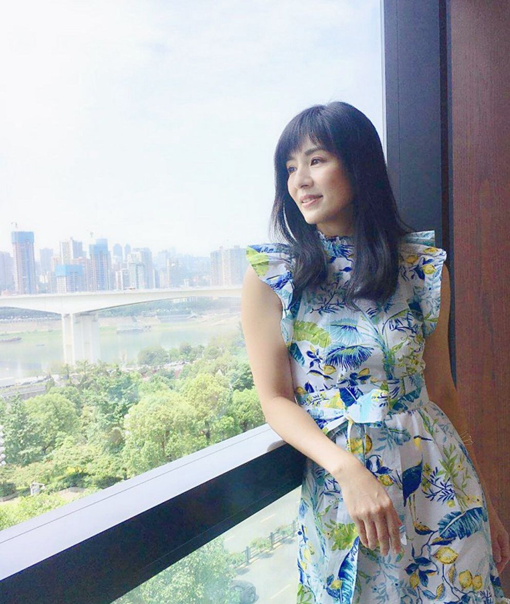 气质女神杨采妮,端庄大气,温婉迷人,五官精致,韵味十足!