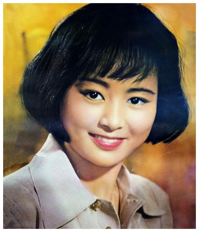 限籍令下宣誓效忠美国的双料影后张瑜如今后悔当时太年轻