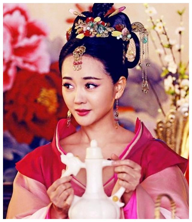 40岁"白佳莉"张定涵,与二婚55岁丈夫因戏生情,如今淡出荧屏