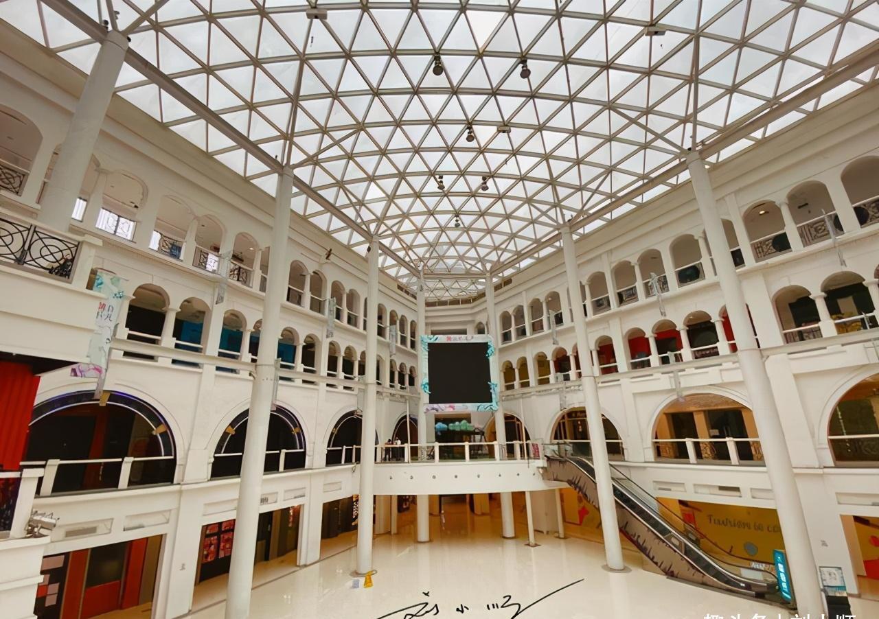 实拍武汉民众乐园:曾经是武汉最热闹的娱乐场,如今却没有了人气