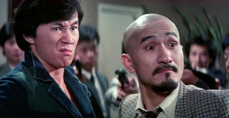 麦嘉在《最佳拍档》中饰演的光头神探幽默有趣,黄百鸣《开心鬼》系列