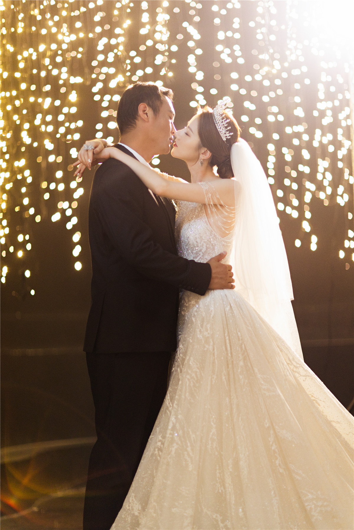 徐云龙大婚牵手新娘步入婚姻围城从此过上老婆孩子热炕头的生活