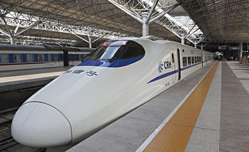 龙岩火车站旁边有服务的吗？关于龙岩火车站和相关交通全解析