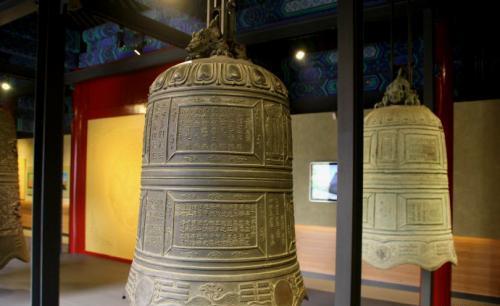 几经沧桑的觉生寺华严钟__财经头条