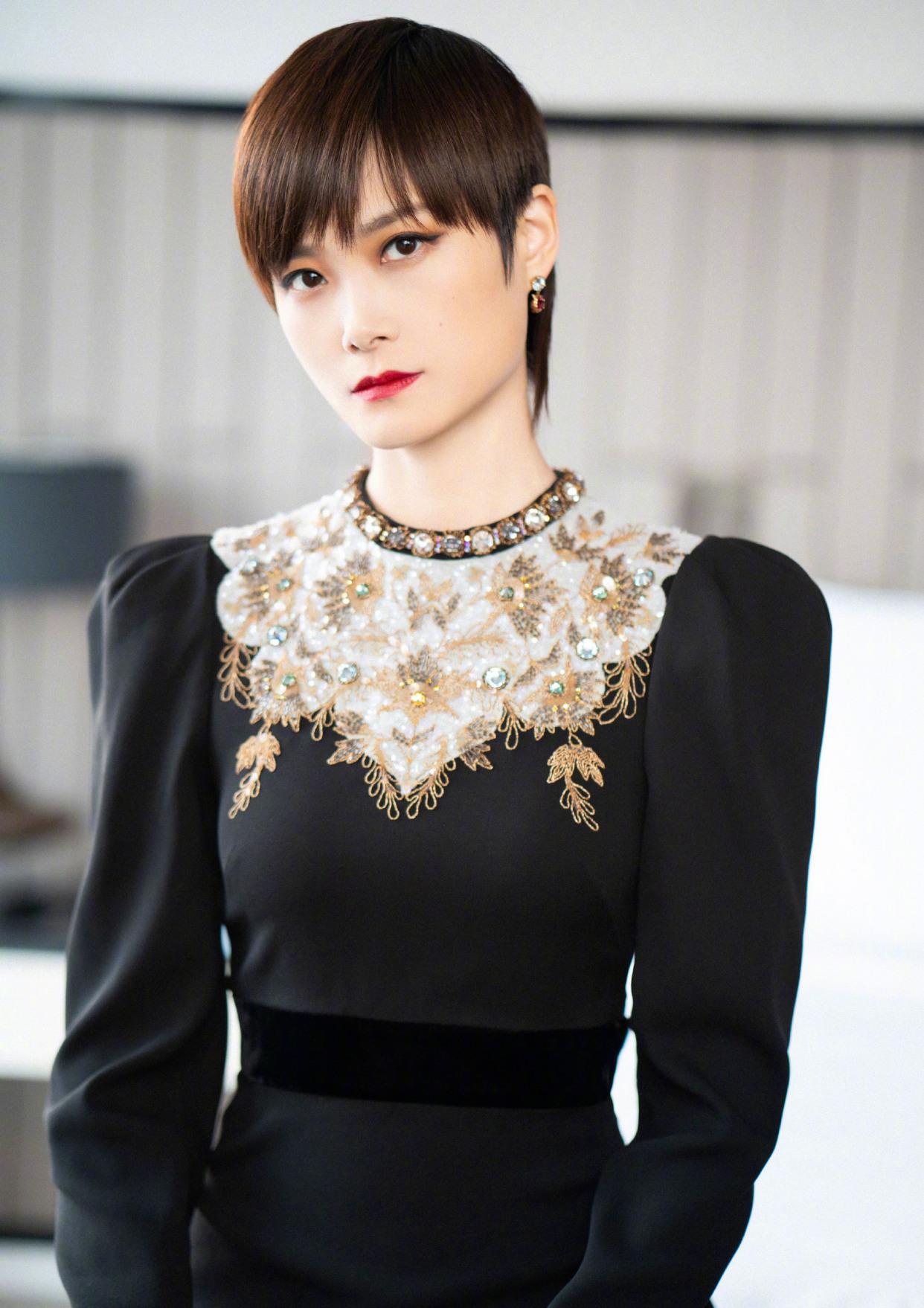 李宇春无价之姐抄袭遭发函五日内道歉曲作者被扒是惯犯