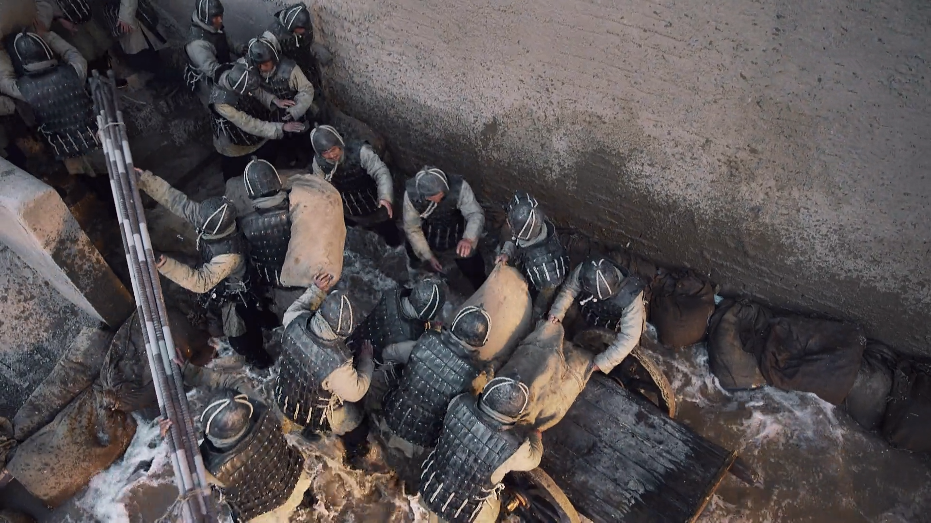 汲邑必定危险;秦国如果据有郑国故地,得到垣雍城,决开荧泽,水淹大梁