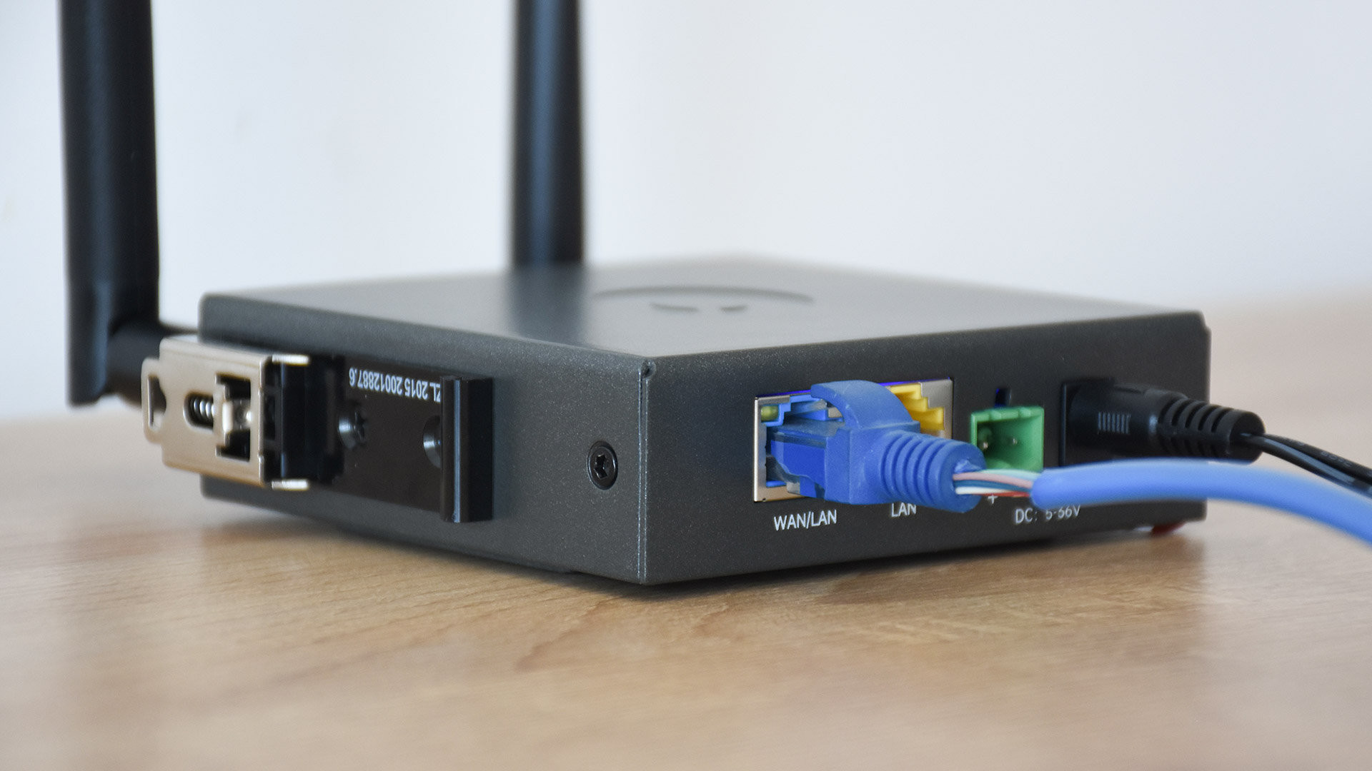 蒲公英4g工业路由器零门槛4g商用智能组网方案