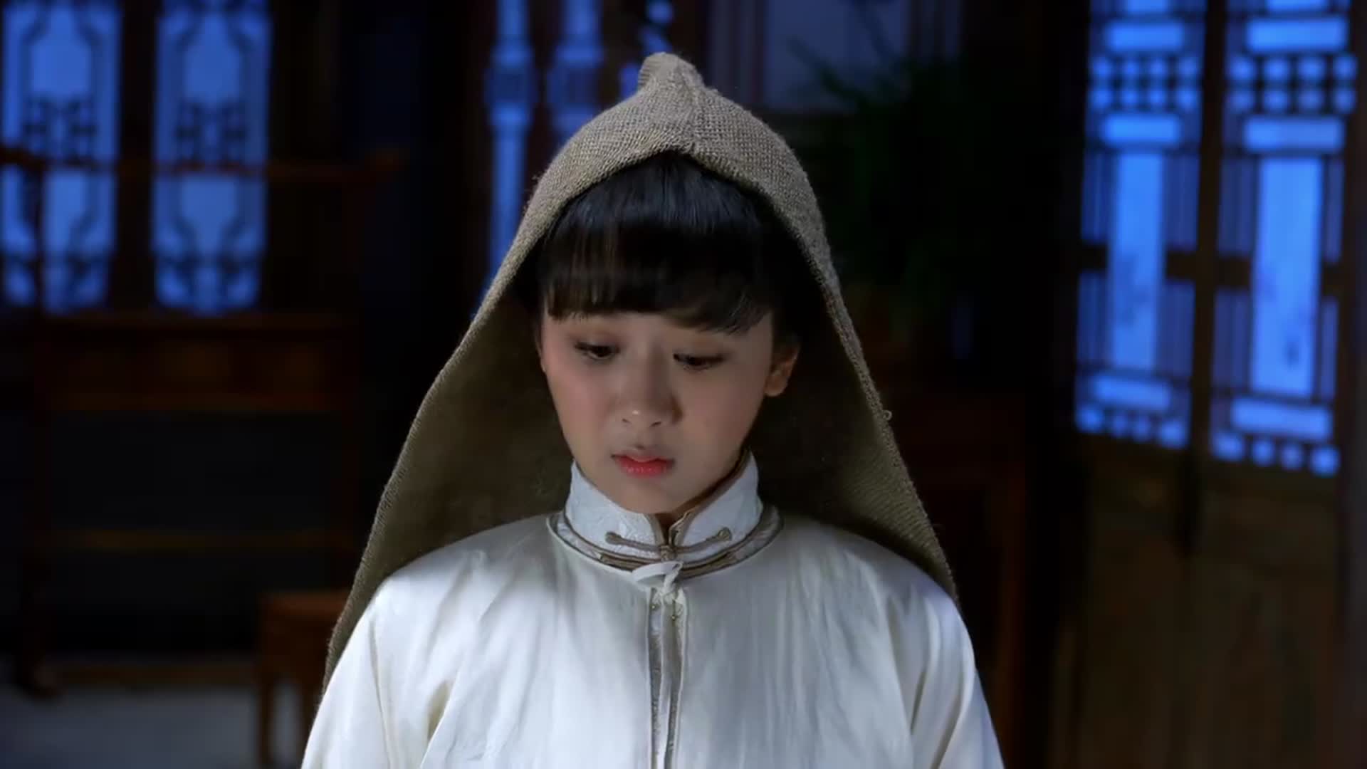 大秧歌吴乾坤将吴若云叫到地窖中向她交代后事