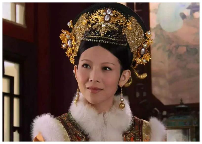 她是乾隆的第二位皇后,却不受宠爱,最后还被幽禁在冷宫