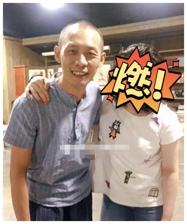 网友晒影帝张译近照,晚饭只吃一个包子馅,瘦到皮包骨完全认不出