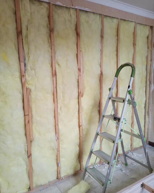 做背对背衣柜记得加层隔音棉用石膏板封起来别省这点隔音钱