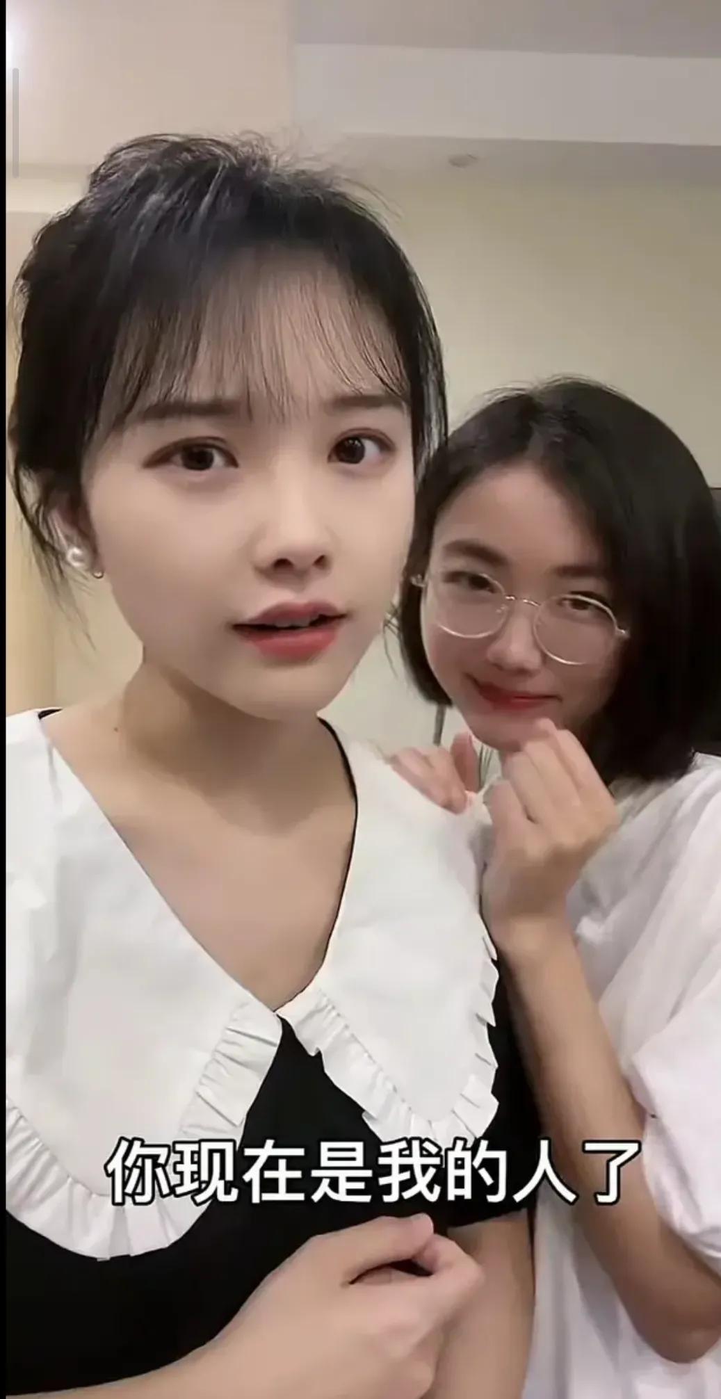 这一次“挖呀挖”黄老师被黑得太惨,旧照被曝,被指责整容换脸休闲区蓝鸢梦想 - Www.slyday.coM 这一次“挖呀挖”黄老师被黑得太惨,旧照被曝,被指责整容换脸休闲区蓝鸢梦想 - Www.slyday.coM
