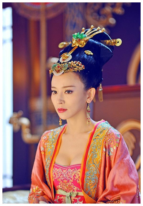 六,武媚娘-《大唐明月》在武媚娘中演过王皇后,没想到在大唐明月中
