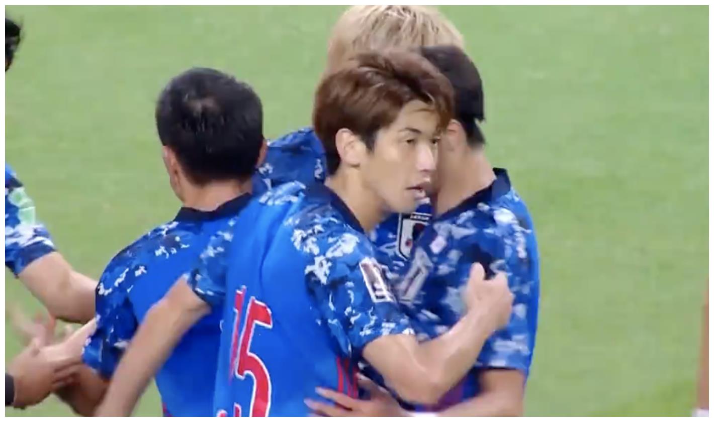 0-1！国足输<a href=