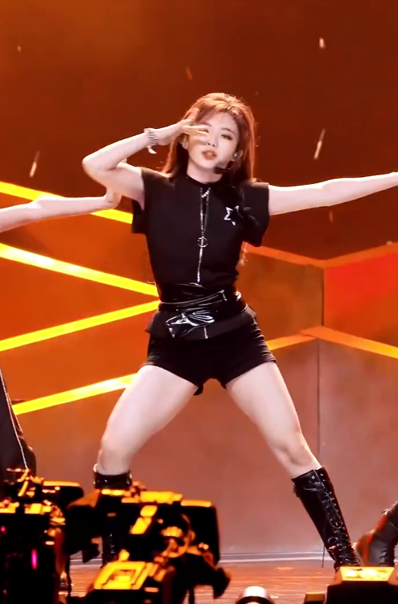 魏辰c位当之无愧mama她演绎的最好不愧是yg出来的