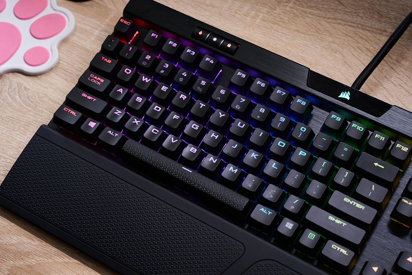 萌新也能轻松吃鸡美商海盗船k70rgbmk2