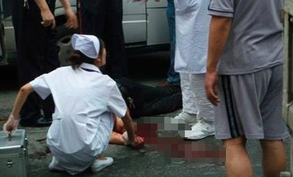 河北一男子酒后当街行凶，致1死10伤休闲区蓝鸢梦想 - Www.slyday.coM