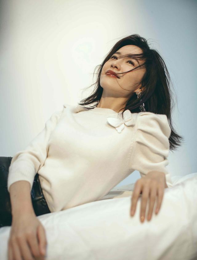 徐囡楠最新写真发布,时尚中透露着优雅|徐楠楠|时尚|电视连续剧_新浪
