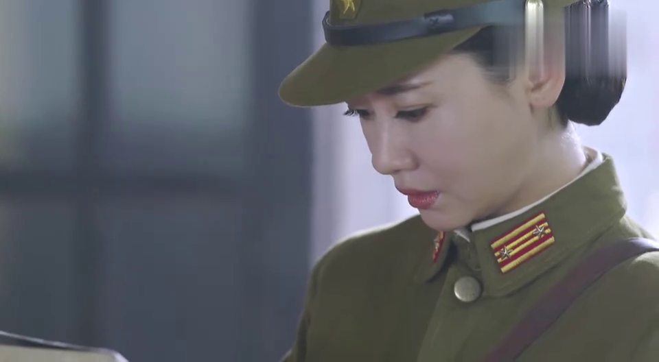 烈火刀影朱先生被抓,小夏知道书店会暴露,提醒书店男子逃跑